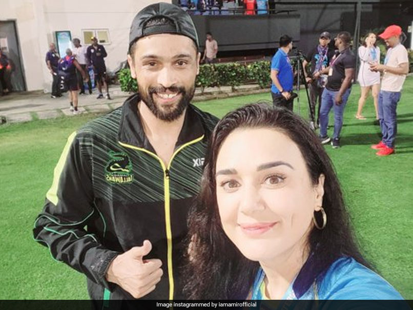 "My All Time Favourite": Pakistan Pacer Shares Pic With Preity Zinta