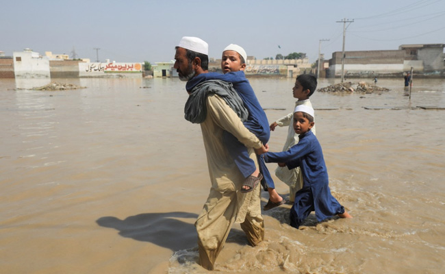 Pakistan Floods: Over 3 Million Children At Risk, More Than 1000 Killed, 287,000 Houses Destroyed