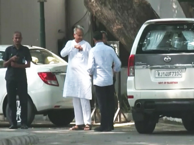 Ashok Gehlot Meets Sonia Gandhi After Jaipur Fiasco