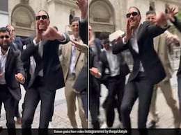 नॉर्वे डांस ग्रुप ने एक बार फिर अपने डांस से मचाया तहलका, 'सौदा खरा-खरा' गाने पर किया जबरदस्त डांस नॉर्वे डांस ग्रुप ने एक बार फिर अपने डांस से मचाया तहलका, 'सौदा खरा-खरा' गाने पर किया जबरदस्त डांस