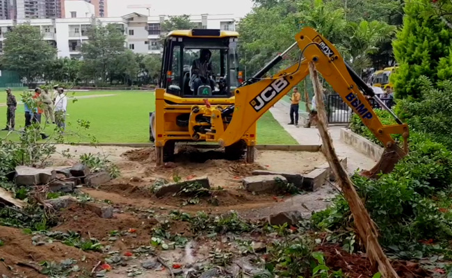 Minister's "Noida Towers-Like Demolition" Warning After Bengaluru Flooding