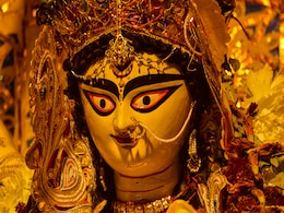 Navratri 2022: नवरात्रि में कभी मां दुर्गा को नहीं चढ़ाएं ये चीज, माने गए हैं बेहद अशुभ! Navratri 2022: नवरात्रि में कभी मां दुर्गा को नहीं चढ़ाएं ये चीज, माने गए हैं बेहद अशुभ!