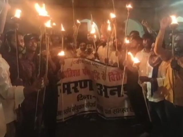 Video: Allahabad University Students' Huge March Against "400% Fee Hike"