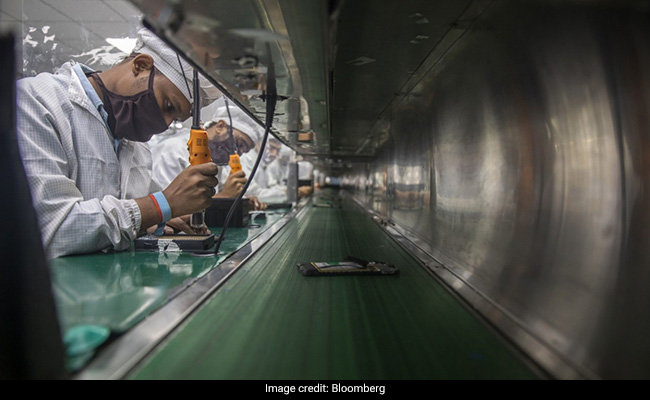 India's $550 Million Plan To Compete With China For Apple's Business