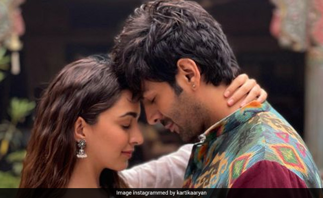 Kartik Aaryan Shares An Update From <I>Satyaprem Ki Katha</I> Shoot