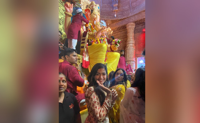 Post <i>Goodbye</i> Trailer Launch, Rashmika Mandanna, Neena Gupta And Ekta Kapoor Visit Lalbaugcha Raja