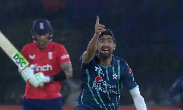 पाकिस्तानी पेसर की अदा ने जीता भारतीयों का दिल, कोहली को एडवांस में जन्मदिन की बधाई देकर कही बड़ी बात