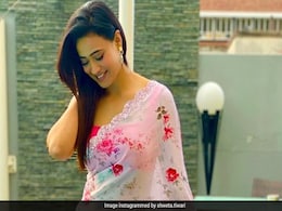 Shweta Tiwari की तरह इस फेस्टिव सीजन खुद को करें तैयार, उनके ट्रेडिशनल आउटफिट हैं बेहद स्टाइलिश Shweta Tiwari की तरह इस फेस्टिव सीजन खुद को करें तैयार, उनके ट्रेडिशनल आउटफिट हैं बेहद स्टाइलिश