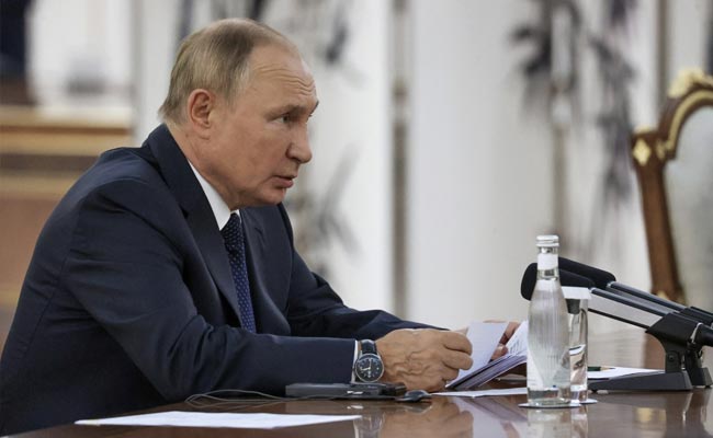 Russia's Putin Holds Meet With Security Council Amid Tensions With Ukraine