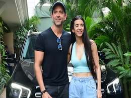 'विक्रम वेधा' की रिलीज के मौके पर गर्लफ्रेंड सबा आजाद के साथ नजर आए ऋतिक रोशन, कपल ने खूबसूरत अंदाज में दिए पोज 'विक्रम वेधा' की रिलीज के मौके पर गर्लफ्रेंड सबा आजाद के साथ नजर आए ऋतिक रोशन, कपल ने खूबसूरत अंदाज में दिए पोज