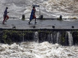 Kerala Floods : 2 Killed; Weather Agency Issues Red Alert In 4 Districts Kerala Floods : 2 Killed; Weather Agency Issues Red Alert In 4 Districts