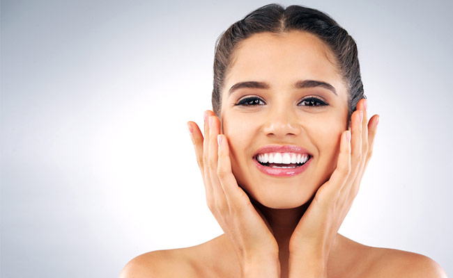 Certain nutrients and nutrient-rich foods can improve our skin health and prevent acne