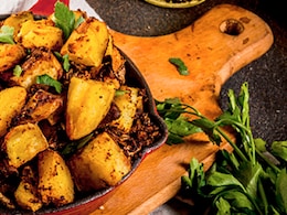 Lazy Lunch Recipe: लंच में सिर्फ 15 मिनट में बनाएं टेस्टी स्वीट कॉर्न-आलू सब्ज़ी Lazy Lunch Recipe: लंच में सिर्फ 15 मिनट में बनाएं टेस्टी स्वीट कॉर्न-आलू सब्ज़ी