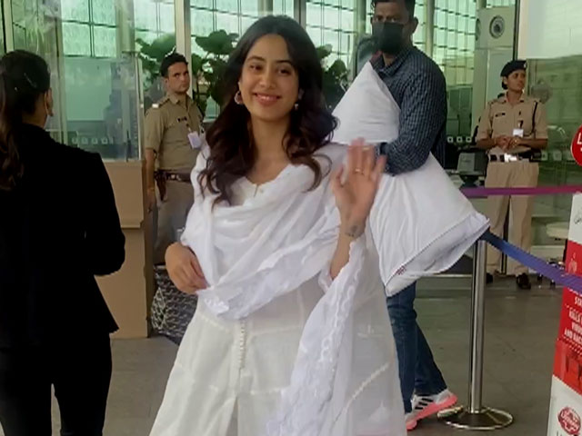 Janhvi Kapoor Was A Vision In A White Outfit