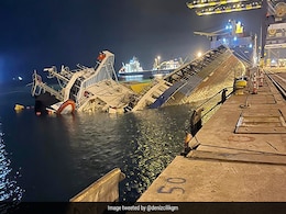 Caught On Camera: Huge Ship Sinks While Unloading Cargo At Turkey Port Caught On Camera: Huge Ship Sinks While Unloading Cargo At Turkey Port