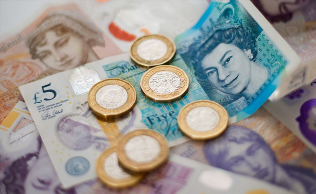 Liz Truss Gets Unwelcome Margaret Thatcher Comparison With Pound At 1985 Low