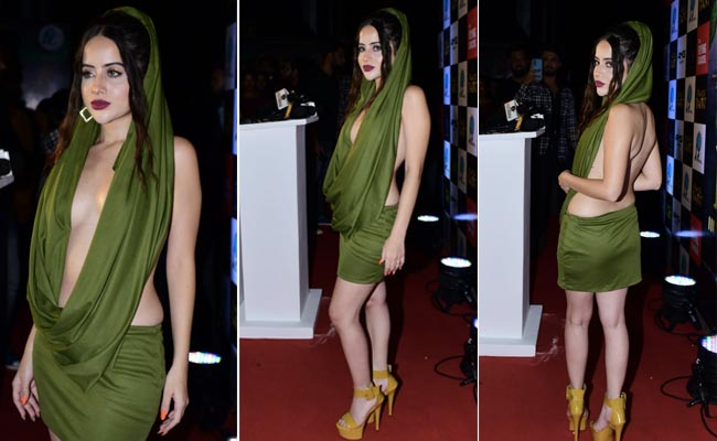 Urfi Javed's Red Carpet Moment Is Infinitely Daring All The Way Through