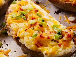Pizza Baked Potato Recipe: Pizza Meets Baked Potatoes In This Crunchy And Cheesy Snack