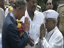 मुंबई के डब्बावालों से है क्वीन एलिजाबेथ का बरसों पुराना नाता, चार्ल्स के ब्याह की यादें भुलाए नहीं भूलतीं मुंबई के डब्बावालों से है क्वीन एलिजाबेथ का बरसों पुराना नाता, चार्ल्स के ब्याह की यादें भुलाए नहीं भूलतीं