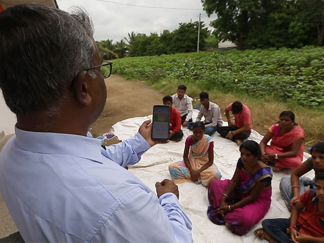 How a Smartphone and an App Helped Farmers