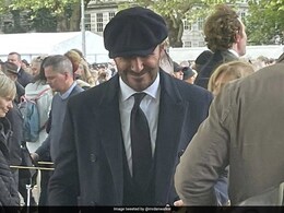 David Beckham Joins Thousands In Queue For Queen's Coffin David Beckham Joins Thousands In Queue For Queen's Coffin