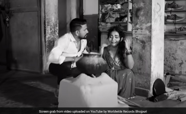 'रोटी खातिर' सबा खान के 'पति' ने कैमरे के सामने की एक्ट्रेस की पिटाई, भोजपुरी के इस नए गाने ने मचाया धमाल