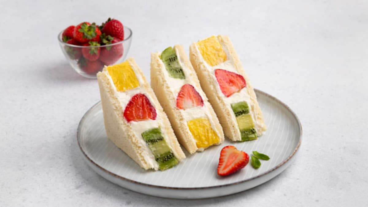 This Japanese Fruit Sandwich Is A New Viral Recipe on Foodies Radar