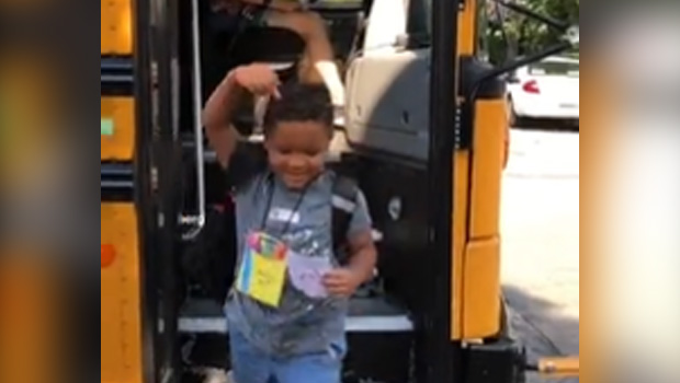 "Terrible Sandwich", School Kid Criticising Mom-Made Lunch Makes Internet Laugh