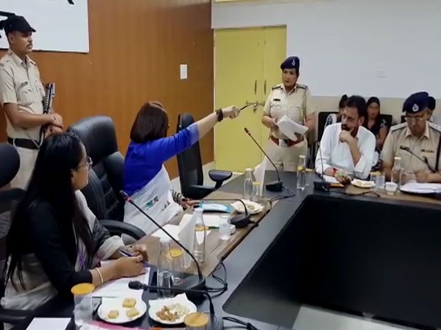Video: "Get Out" - Haryana Women's Panel Chief vs Woman Cop
