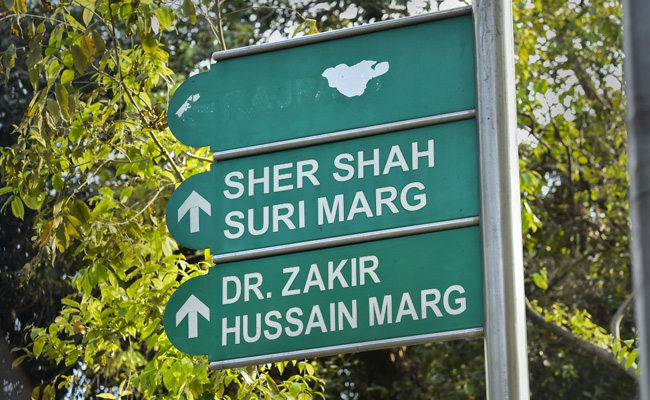 Rajpath Erased From Signboards Near India Gate After Being Renamed