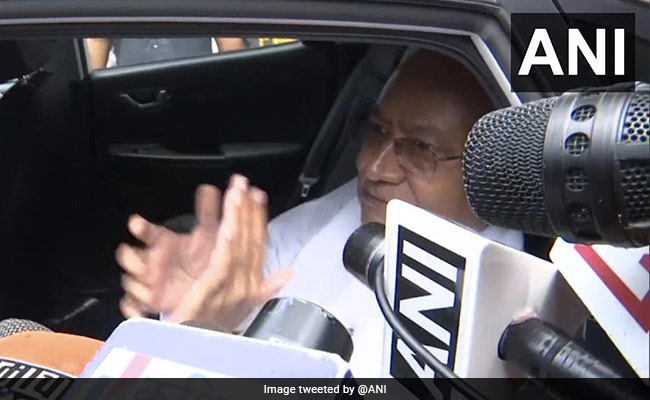 Nitish Kumar Meets Lalu Yadav, Will Meet Rahul Gandhi Later Today