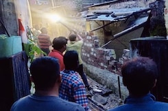 Bhopal Bus Driver's House Demolished After He Allegedly Raped 3-Year-Old Bhopal Bus Driver's House Demolished After He Allegedly Raped 3-Year-Old