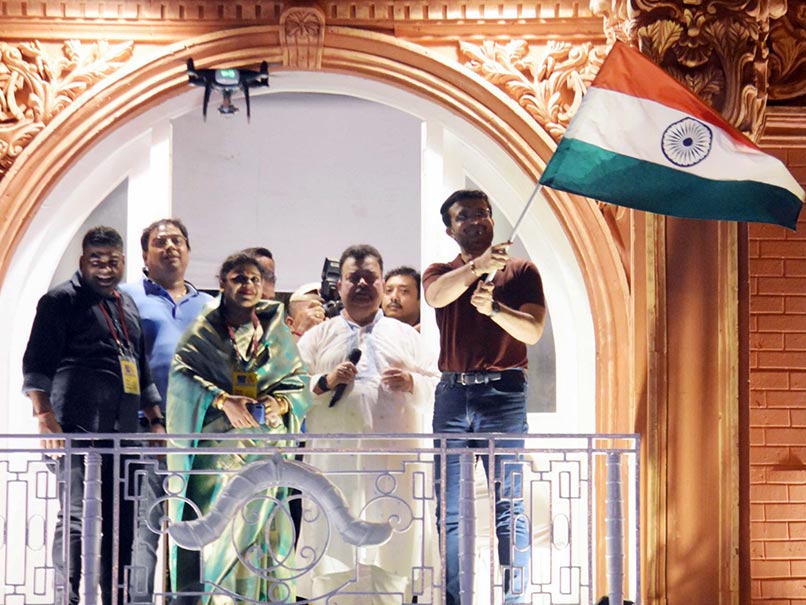 सौरव गांगुली ने Lord's की बालकनी से लहराया तिंरगा, लेकिन ये इंग्लैंड नहीं कोलकाता है, देखिए खूबसूरत Pics