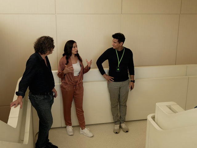 Testing iPhone 14 Pro Camera With Top Apple Executives