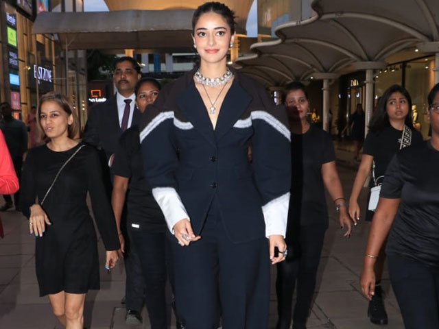 Ananya Panday's OOTD Is A Black Co-Ord Set