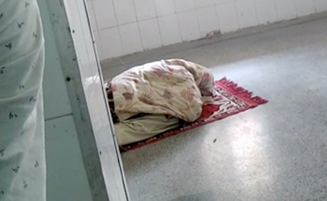 Namaz By Patient's Attendant At Hospital Goes Viral, Police Say ...