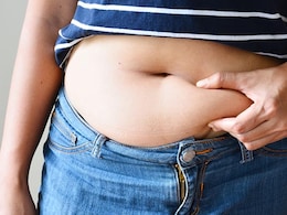 4 Healthy Drinks To Reduce Belly Fat: Expert Shares