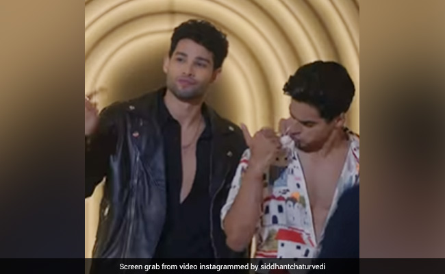 <i>Koffee With Karan 7</i>: Ishaan Khatter And Siddhant Chaturvedi Checked Into The Show Like This