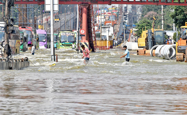 Bengaluru's Day 3 Of Flooding - Power Cuts, Water Supply Hit: 10 Points