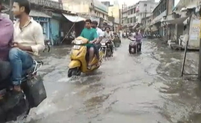 रवीश कुमार का Prime Time: स्मार्ट सिटी से लेकर गांव तक ज़रा-सी बारिश में बेहाल