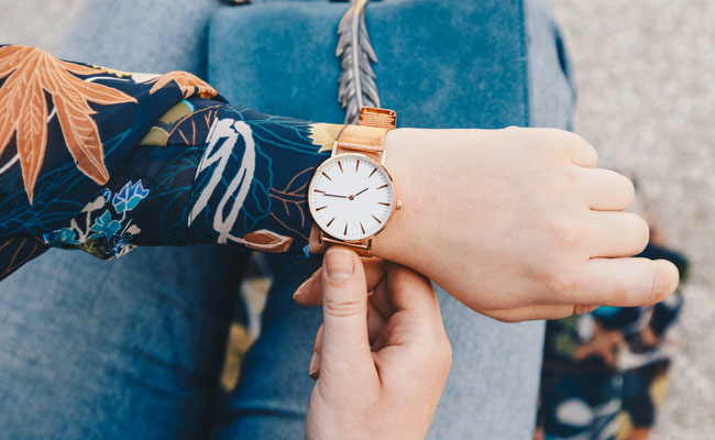 Amazon Great Indian Festival 2022: Sonata और Timex से लेकर इन ब्रांड्स की घड़ियां मिल रही हैं अच्छे और सस्ते दामों में