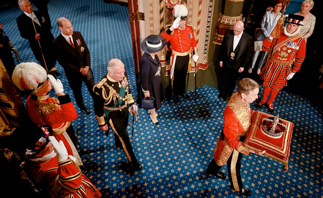 'Oath Of Allegiance' To King Charles Fails Test To Be An Oath? A Language Expert Explains 'Oath Of Allegiance' To King Charles Fails Test To Be An Oath? A Language Expert Explains