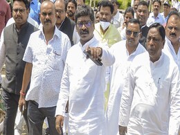 झारखंड CM हेमंत सोरेन के वकील ने EC को पत्र लिखकर की ये मांग झारखंड CM हेमंत सोरेन के वकील ने EC को पत्र लिखकर की ये मांग