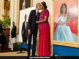 Pics: Barack Obama, Wife Michelle Return To The White House. Here's Why Pics: Barack Obama, Wife Michelle Return To The White House. Here's Why