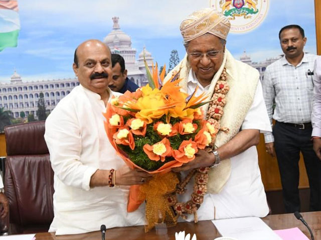 Kerala Chief Minister Meets Karnataka Counterpart In Bengaluru
