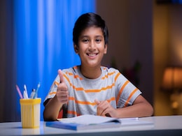 बच्चों में डालें ये आदतें, पढ़ाई से दिल चुराने की जगह खुद ही रोज नियम से करने लगेंगे स्टडी बच्चों में डालें ये आदतें, पढ़ाई से दिल चुराने की जगह खुद ही रोज नियम से करने लगेंगे स्टडी