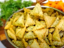 Watch: Spice Up Your Evening Chai With Sooji Kurkure Namkeen