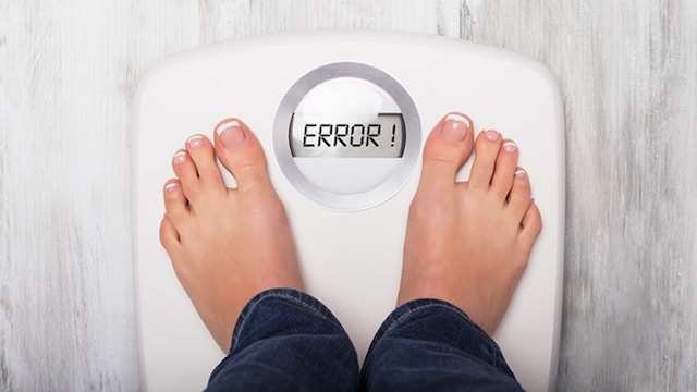 Festive weight gain: Avoid salty and spicy snacks during Diwali parties