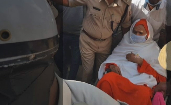 Rape-Accused Karnataka Seer Gets 4-Day Custody, Went To Court In Wheelchair