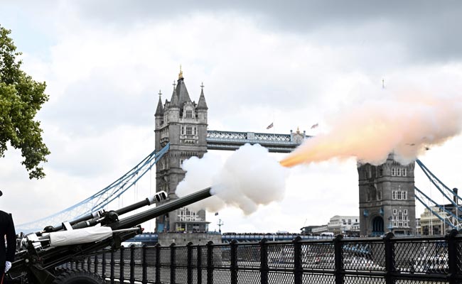 Royal Gun Salute For Queen, 96 Rounds To Mark Each Year Of Her Life